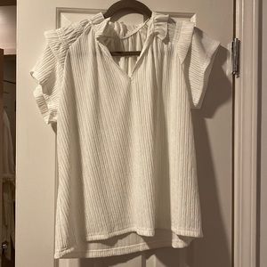 Cute white blouse - good condition - S/M
